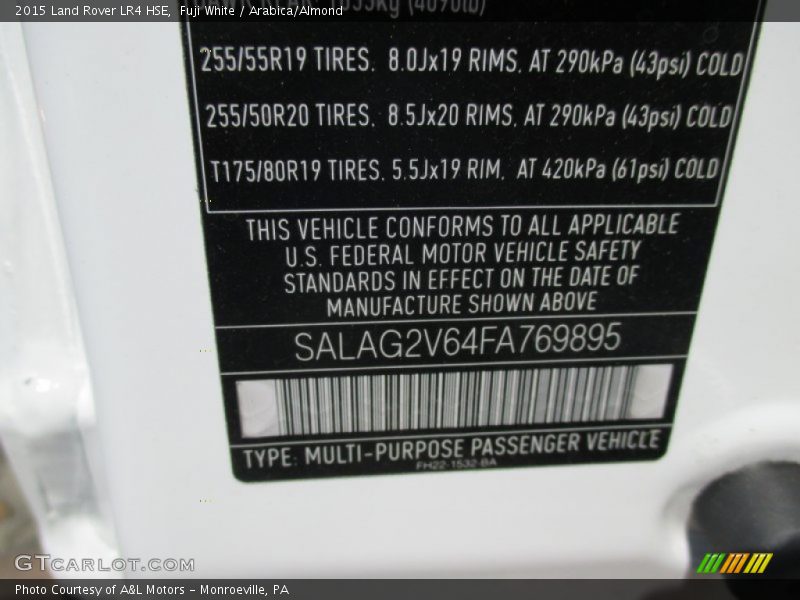Fuji White / Arabica/Almond 2015 Land Rover LR4 HSE