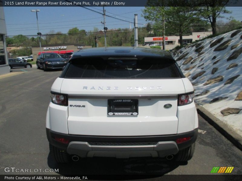 Fuji White / Ebony 2015 Land Rover Range Rover Evoque Pure Plus