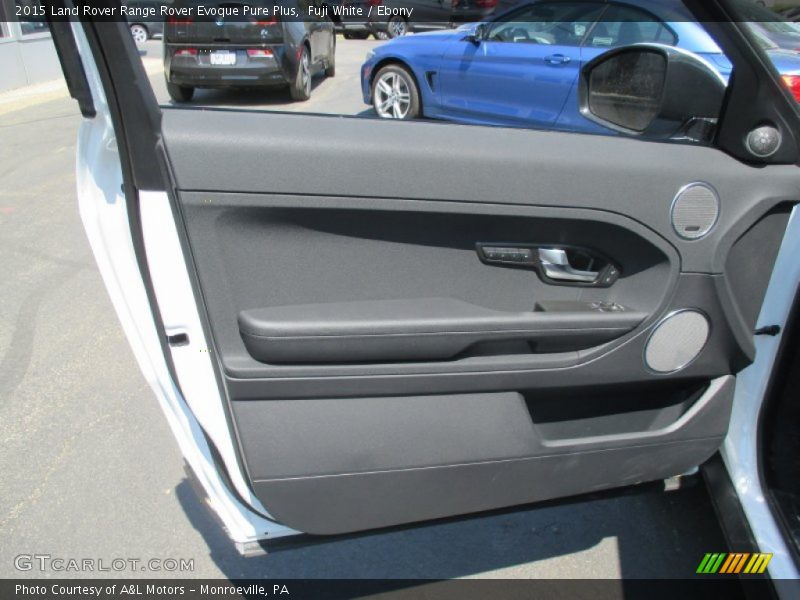 Fuji White / Ebony 2015 Land Rover Range Rover Evoque Pure Plus