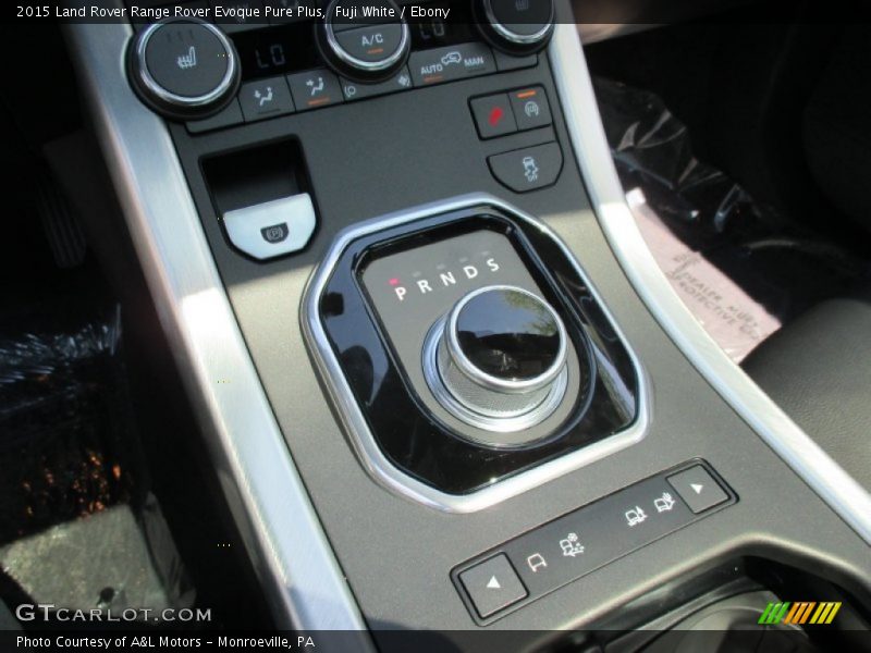 Fuji White / Ebony 2015 Land Rover Range Rover Evoque Pure Plus