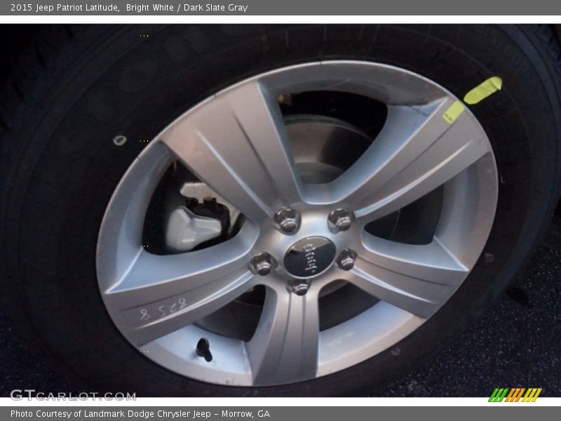 Bright White / Dark Slate Gray 2015 Jeep Patriot Latitude