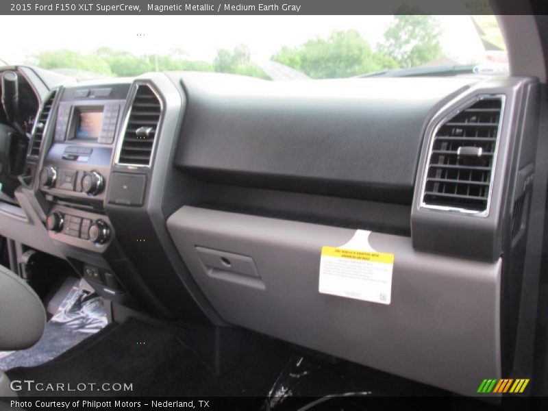 Magnetic Metallic / Medium Earth Gray 2015 Ford F150 XLT SuperCrew