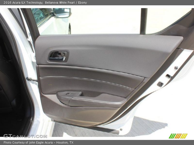 Bellanova White Pearl / Ebony 2016 Acura ILX Technology