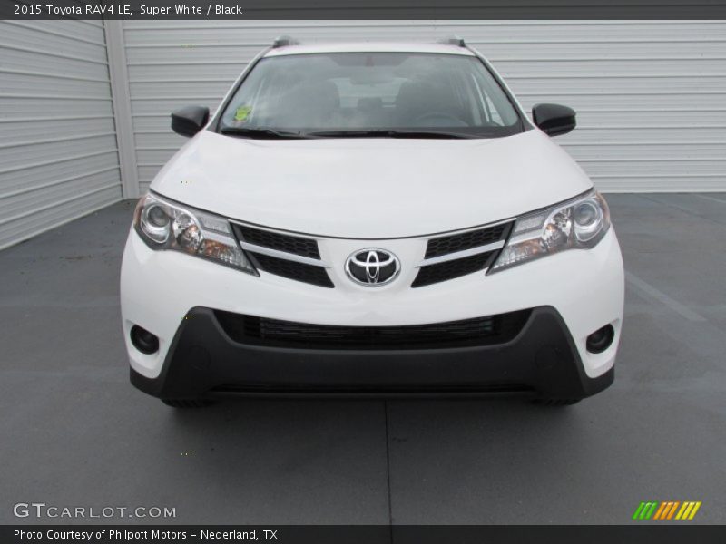 Super White / Black 2015 Toyota RAV4 LE