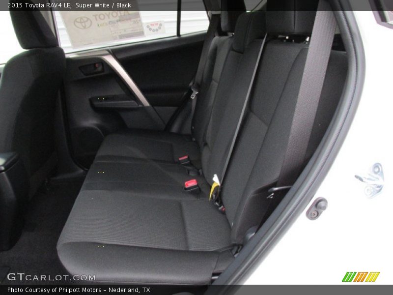 Super White / Black 2015 Toyota RAV4 LE