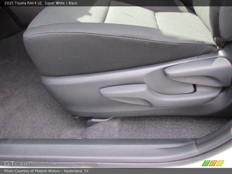 Super White / Black 2015 Toyota RAV4 LE