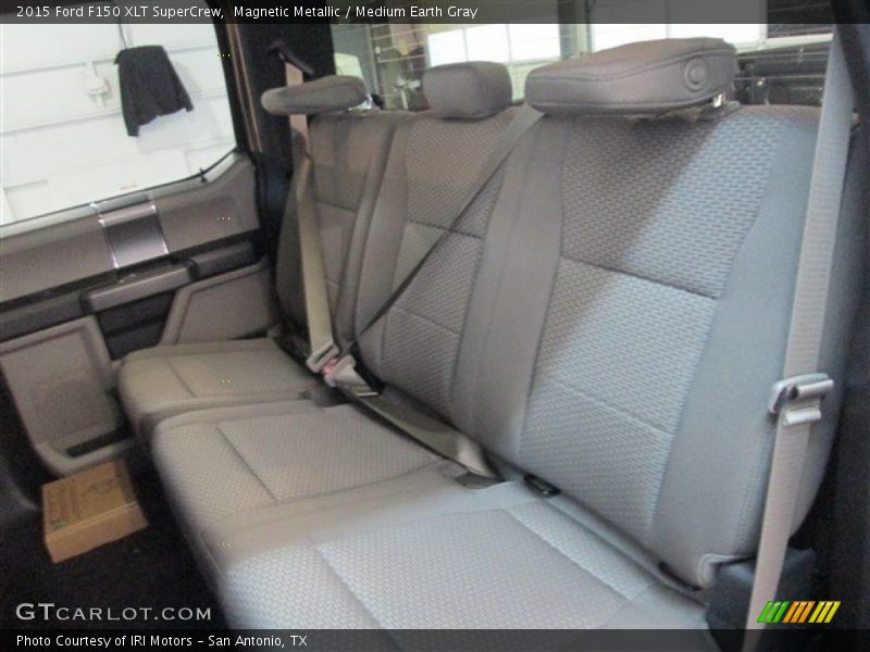 Magnetic Metallic / Medium Earth Gray 2015 Ford F150 XLT SuperCrew