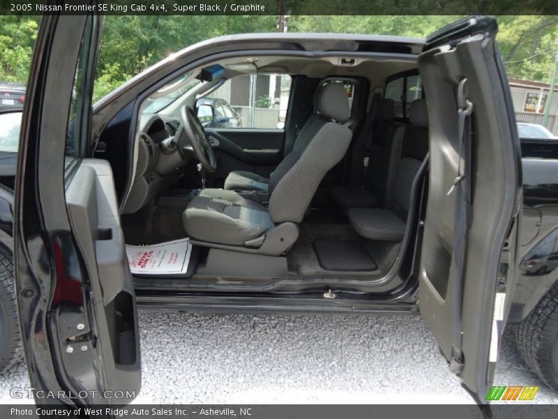 Super Black / Graphite 2005 Nissan Frontier SE King Cab 4x4