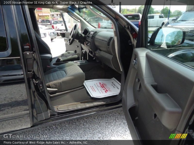 Super Black / Graphite 2005 Nissan Frontier SE King Cab 4x4