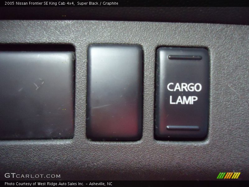 Super Black / Graphite 2005 Nissan Frontier SE King Cab 4x4