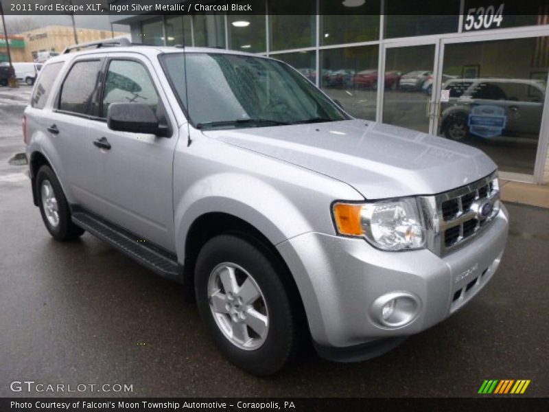 Ingot Silver Metallic / Charcoal Black 2011 Ford Escape XLT