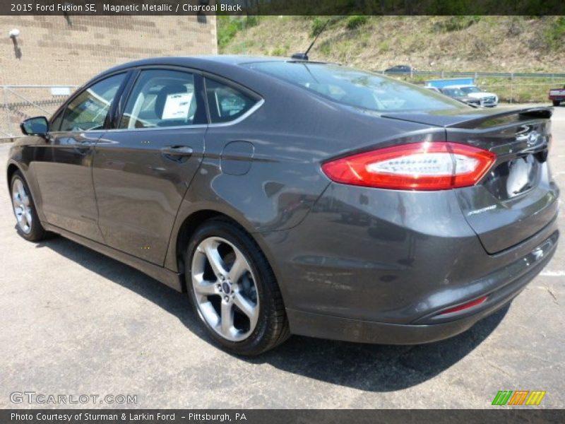 Magnetic Metallic / Charcoal Black 2015 Ford Fusion SE
