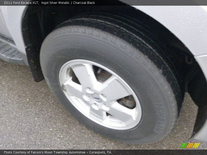 Ingot Silver Metallic / Charcoal Black 2011 Ford Escape XLT