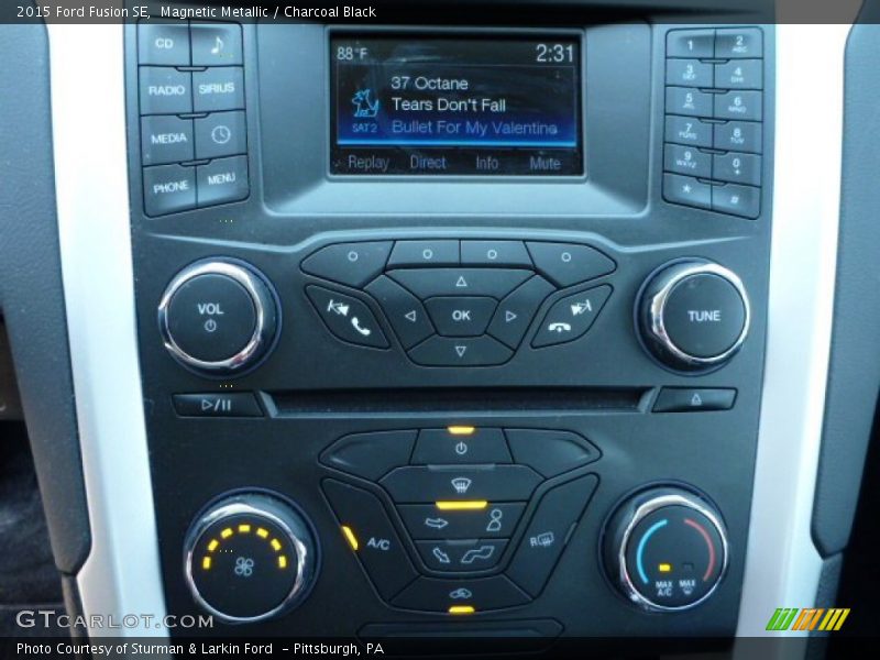 Magnetic Metallic / Charcoal Black 2015 Ford Fusion SE