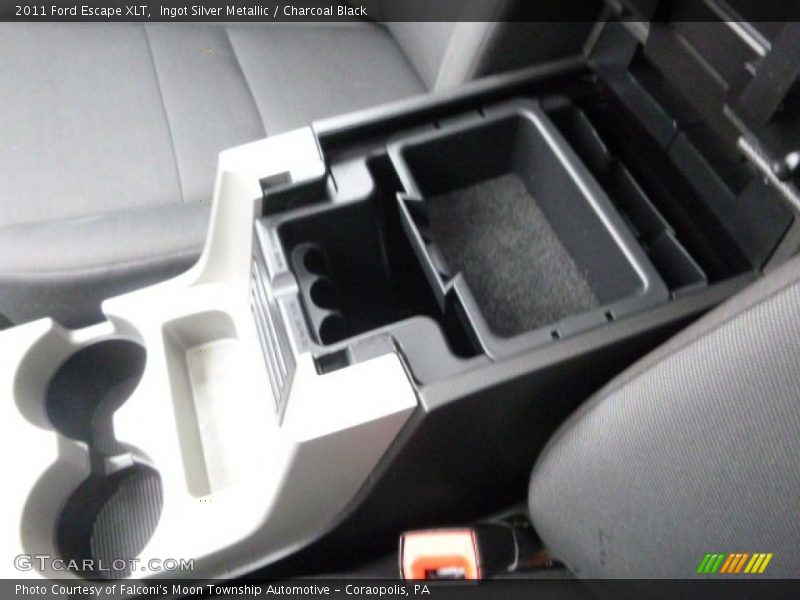 Ingot Silver Metallic / Charcoal Black 2011 Ford Escape XLT