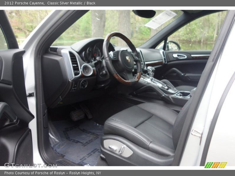 Classic Silver Metallic / Black 2012 Porsche Cayenne