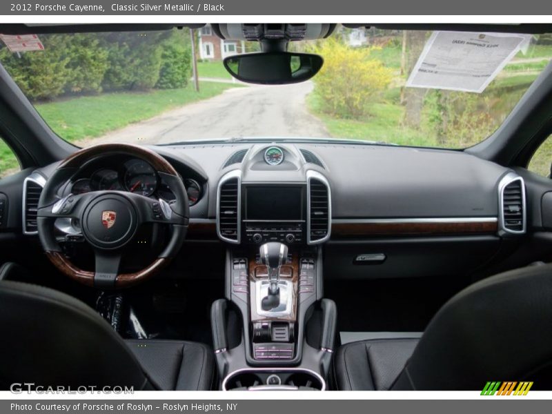 Classic Silver Metallic / Black 2012 Porsche Cayenne