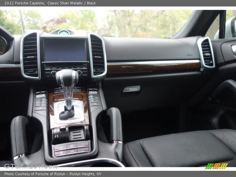 Classic Silver Metallic / Black 2012 Porsche Cayenne