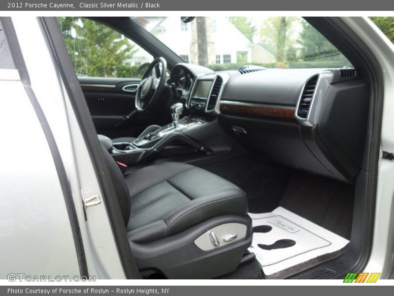 Classic Silver Metallic / Black 2012 Porsche Cayenne