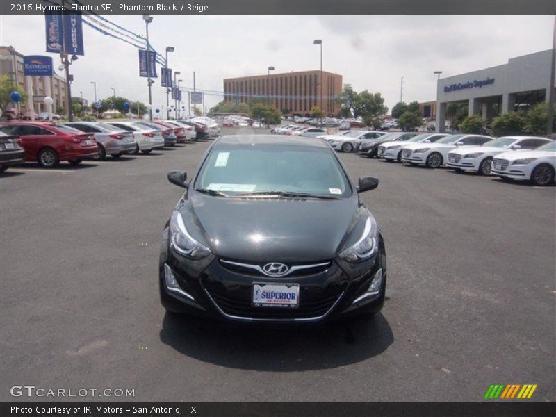 Phantom Black / Beige 2016 Hyundai Elantra SE