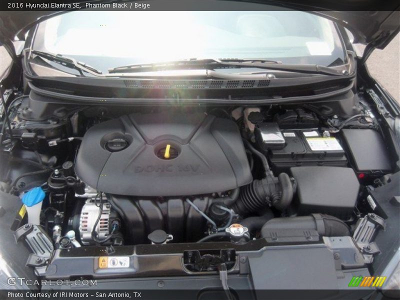 Phantom Black / Beige 2016 Hyundai Elantra SE