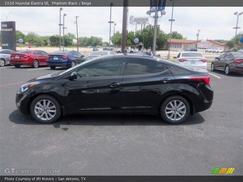 Phantom Black / Beige 2016 Hyundai Elantra SE