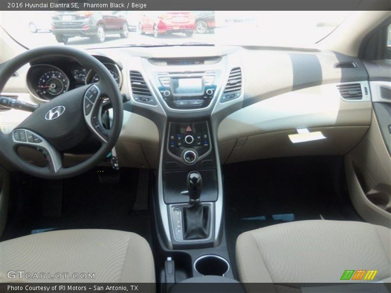 Phantom Black / Beige 2016 Hyundai Elantra SE
