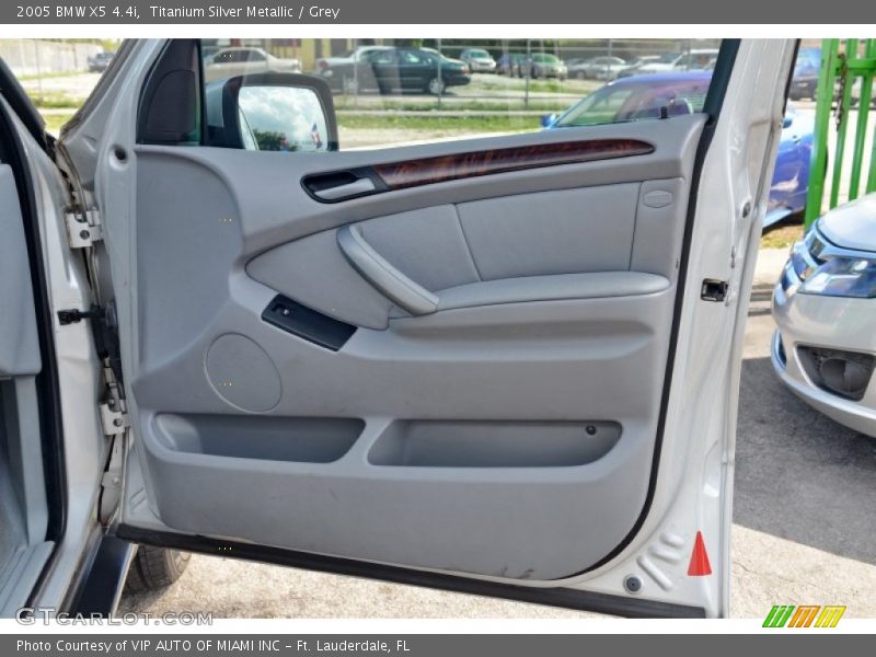 Door Panel of 2005 X5 4.4i