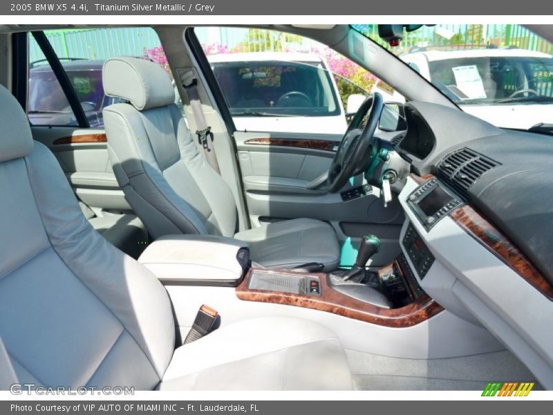 Titanium Silver Metallic / Grey 2005 BMW X5 4.4i