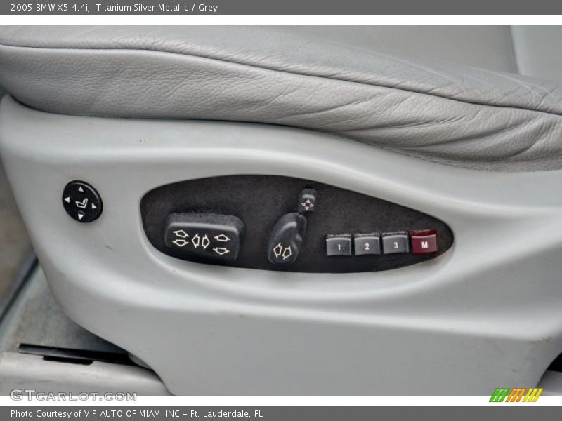 Controls of 2005 X5 4.4i