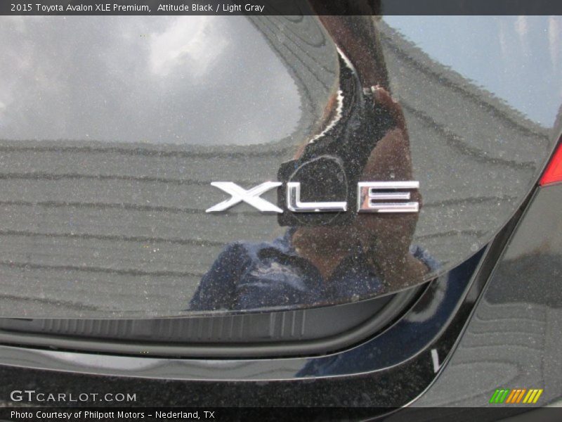 Attitude Black / Light Gray 2015 Toyota Avalon XLE Premium