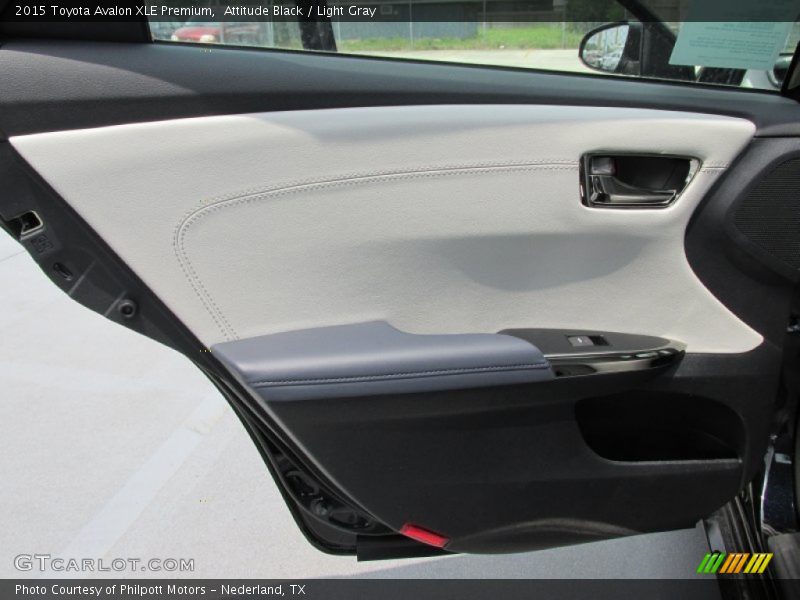 Attitude Black / Light Gray 2015 Toyota Avalon XLE Premium