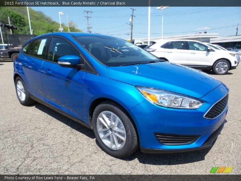 Blue Candy Metallic / Charcoal Black 2015 Ford Focus SE Hatchback