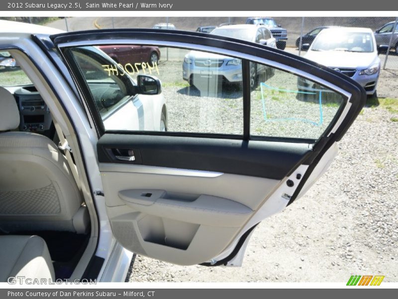 Satin White Pearl / Warm Ivory 2012 Subaru Legacy 2.5i