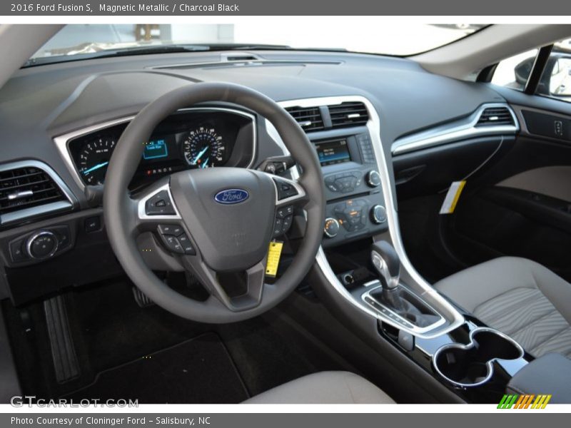 Dashboard of 2016 Fusion S