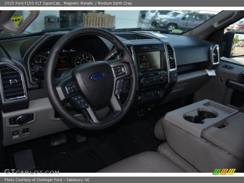 Magnetic Metallic / Medium Earth Gray 2015 Ford F150 XLT SuperCab
