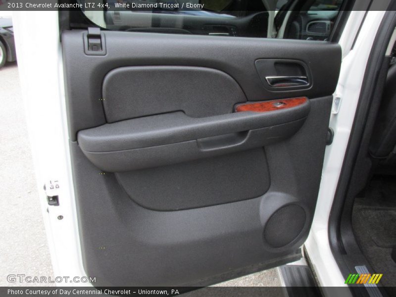 White Diamond Tricoat / Ebony 2013 Chevrolet Avalanche LTZ 4x4