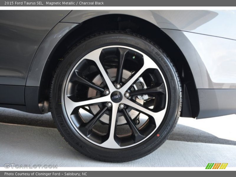 Magnetic Metallic / Charcoal Black 2015 Ford Taurus SEL