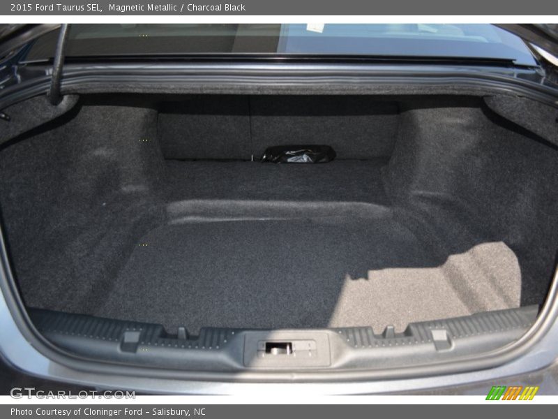 Magnetic Metallic / Charcoal Black 2015 Ford Taurus SEL
