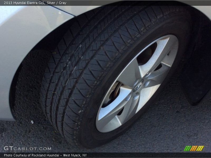 Silver / Gray 2013 Hyundai Elantra GLS