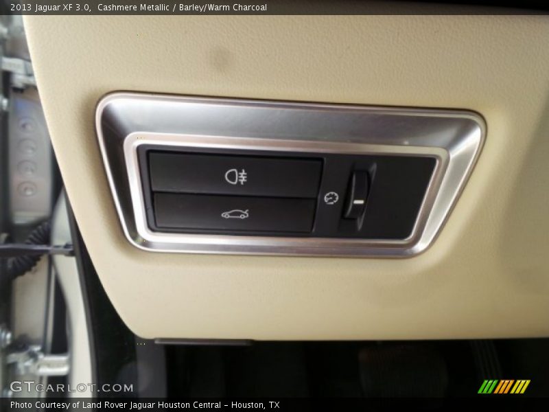 Cashmere Metallic / Barley/Warm Charcoal 2013 Jaguar XF 3.0