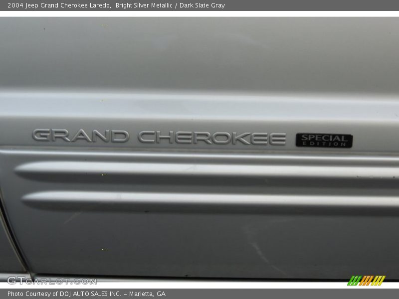 Bright Silver Metallic / Dark Slate Gray 2004 Jeep Grand Cherokee Laredo
