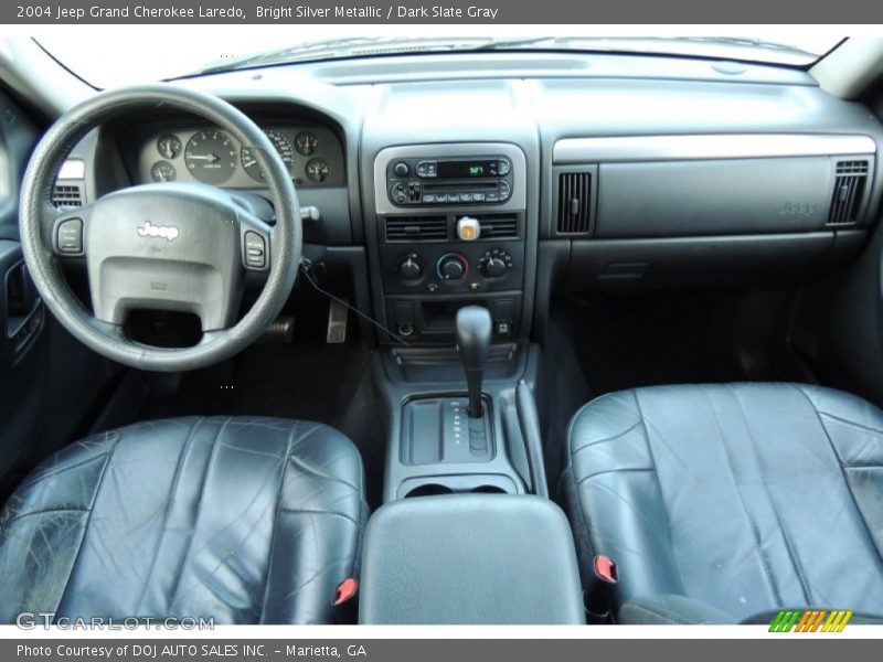 Dashboard of 2004 Grand Cherokee Laredo