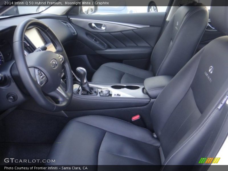 Front Seat of 2014 Q 50 Hybrid Premium