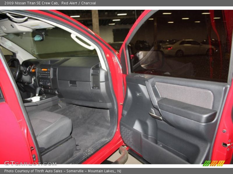 Red Alert / Charcoal 2009 Nissan Titan SE Crew Cab
