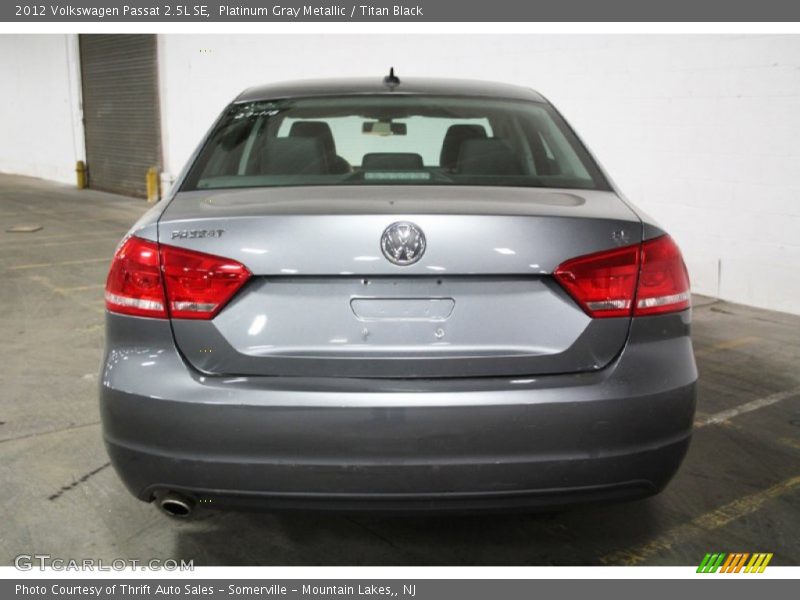 Platinum Gray Metallic / Titan Black 2012 Volkswagen Passat 2.5L SE