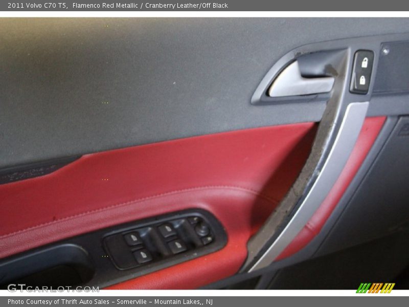 Flamenco Red Metallic / Cranberry Leather/Off Black 2011 Volvo C70 T5