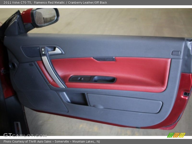 Flamenco Red Metallic / Cranberry Leather/Off Black 2011 Volvo C70 T5