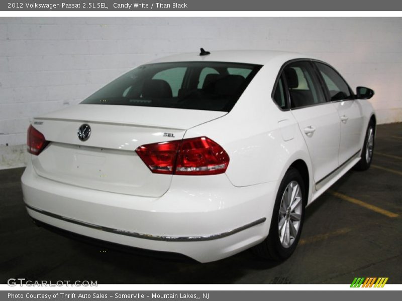 Candy White / Titan Black 2012 Volkswagen Passat 2.5L SEL