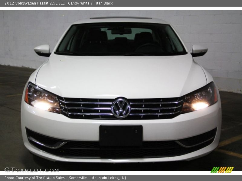 Candy White / Titan Black 2012 Volkswagen Passat 2.5L SEL